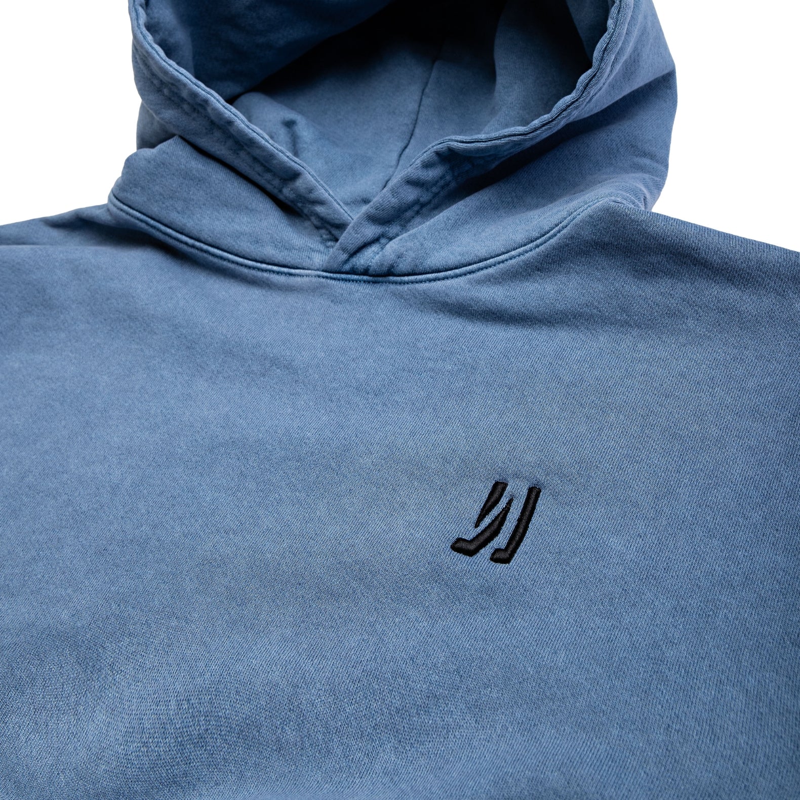 Comune Duke Hoodie heavyweight cotton in marine color on white background, logo close up. COMUNE DUKE HOODIE | Marine