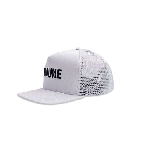 COMUNE LOGO TRUCKER HAT | White